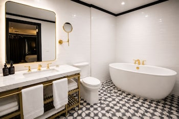 Free toiletries, hair dryer, slippers, towels at Whisky Hotel 