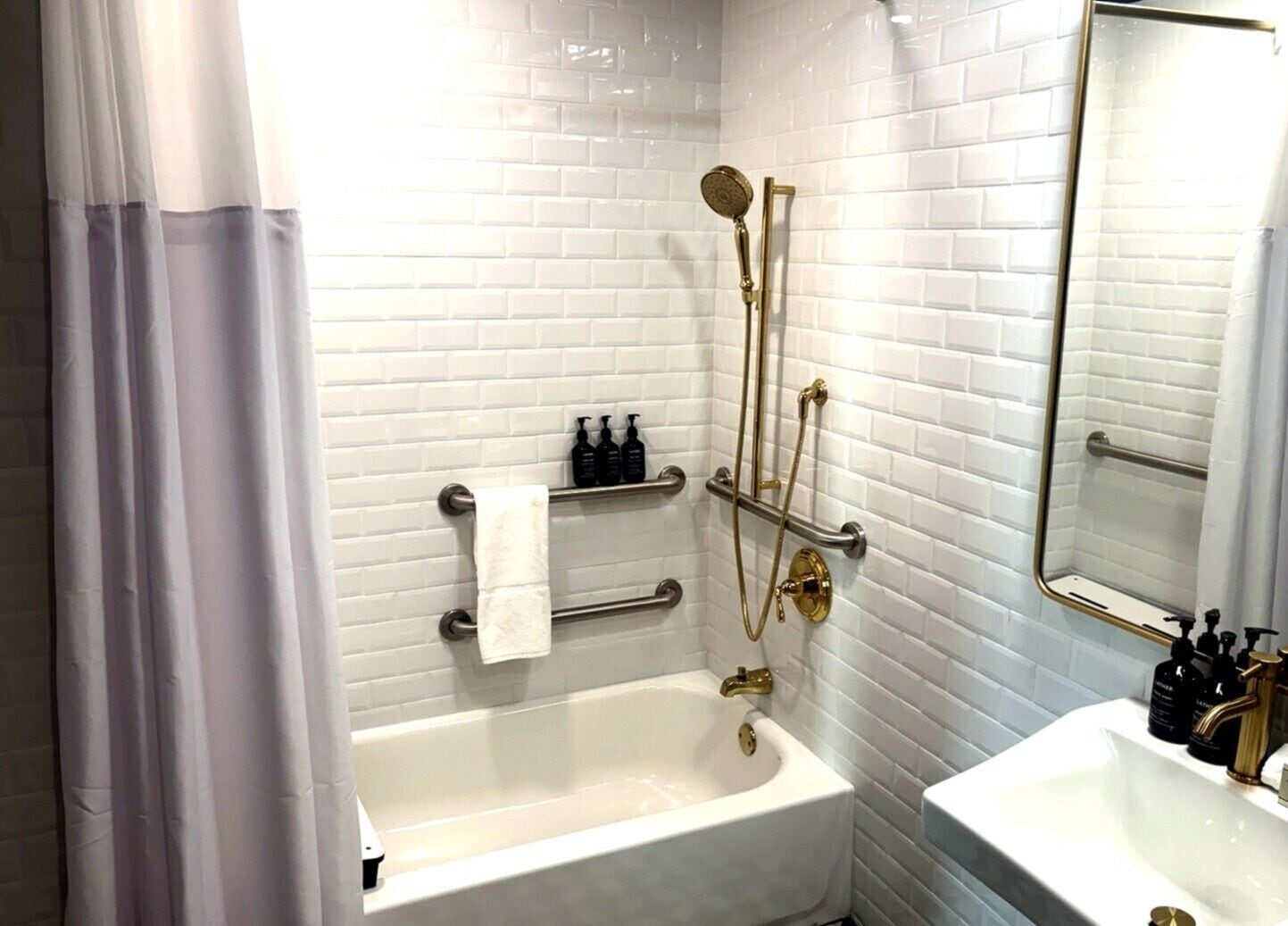 Photo - Whisky Hotel