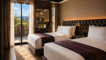 Superior Room, 1 Double Bed, Terrace | Hypo-allergenic bedding, in-room safe, desk, laptop workspace