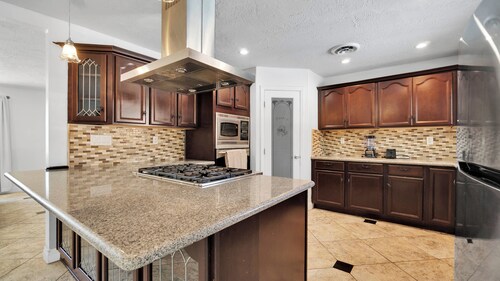 Charming 3-bedroom house in Pleasant Apple Valley with AC, WiFi