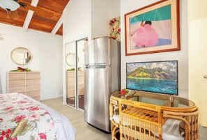 1 chambre, fer et planche à repasser, Wi-Fi, literie fournie