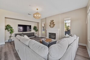 Smart-TV, peis og PC-skjermer