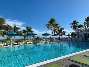 Pool - KCB-access Private Cabana Club,Dock on Canal,PET Friendly, Pickle ball courts (Marathon)