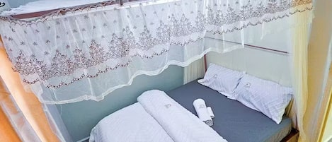 2 chambres, bureau, Wi-Fi, draps fournis