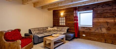 Een televisie en een dvd-speler