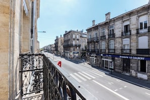 Property grounds - Superb flat in beautiful Bordeaux stone for 2p (Bordeaux)