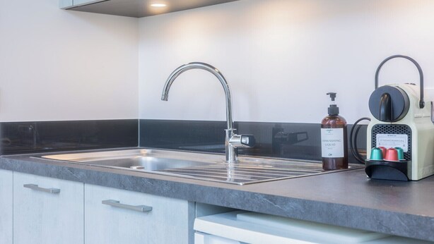 Private kitchen - Nice bright flat with Bordeaux stone for 2p (Bordeaux)