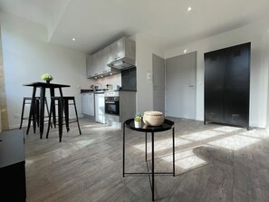 冰箱、微波炉、烤箱、茶具/咖啡用具