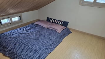 2 bedrooms, WiFi, bed sheets