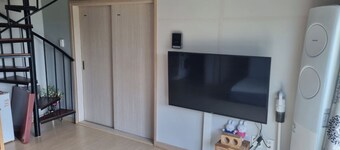 So Oh Bed and Breakfast.  Near World Natural Heritage Site, Geomunoreum