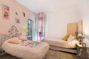 3 bedrooms, iron/ironing board, free WiFi, bed sheets - Country House 'La Rana Verde De Arriba' with Mountain View, Private Terrace and Wi-Fi (Los Romeros)