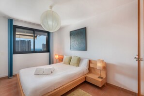 2 soverom, strykejern/-brett, wi-fi (inkludert) og sengetøy