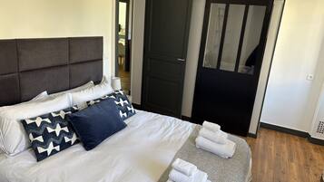 2 chambres, fer et planche à repasser, Wi-Fi gratuit, draps fournis