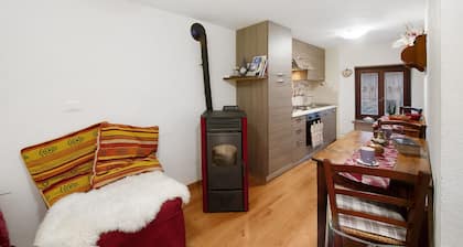 Apartment 'L'archetto Valle D'Aosta' with Mountain View and Wi-Fi