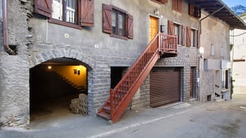 Esterni