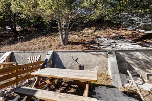 屋外ダイニングエリア