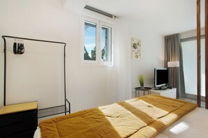 2 habitaciones, tabla de planchar con plancha y wifi gratis 