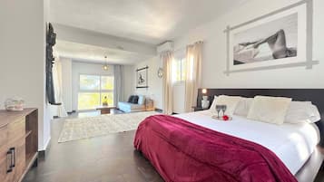 5 chambres, fer et planche à repasser, Wi-Fi gratuit, draps fournis