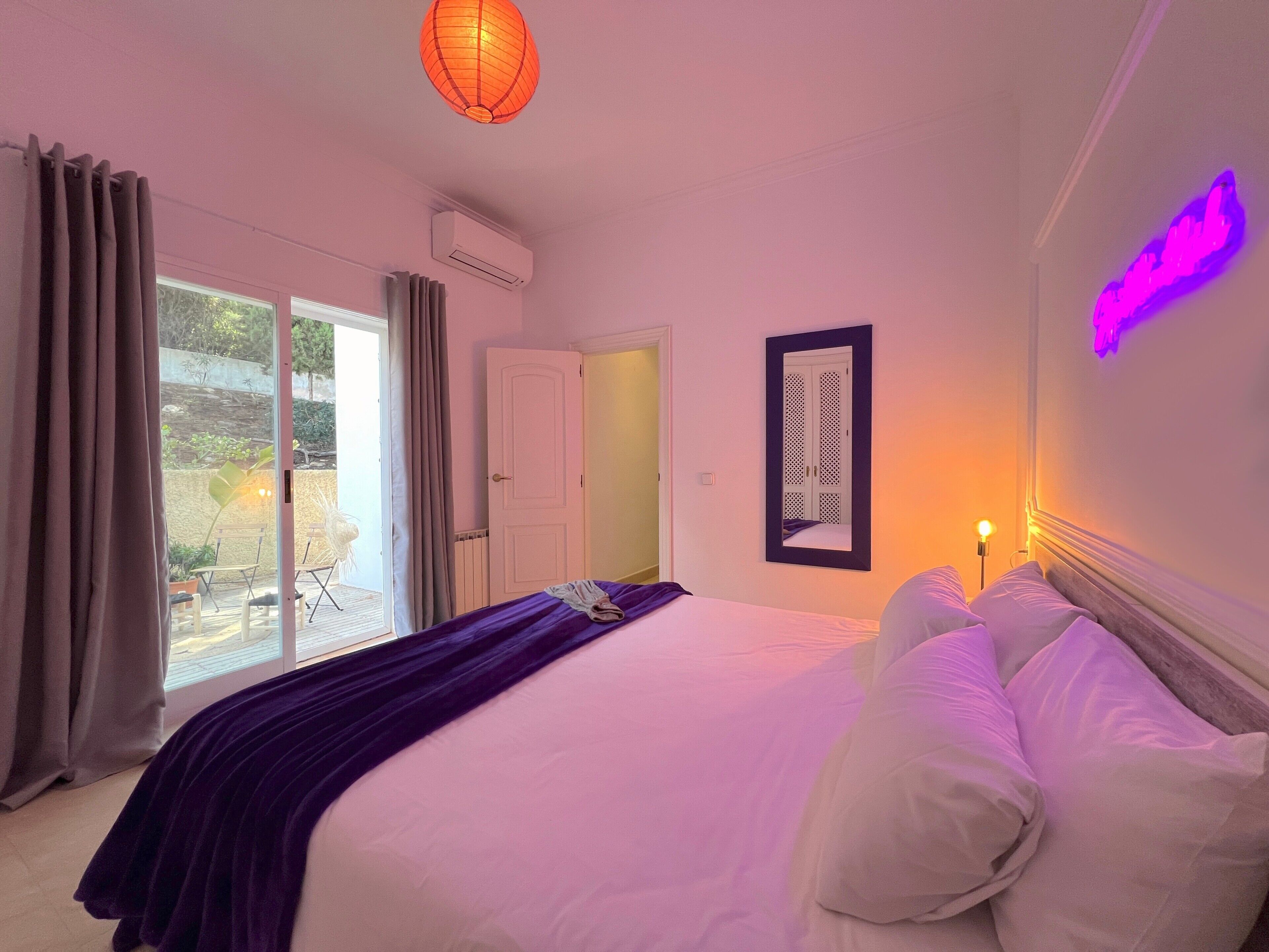 5 sovrum, strykjärn/strykbräda, gratis wi-fi och sängkläder