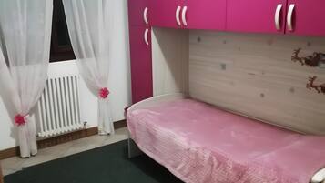 2 Schlafzimmer, Bügeleisen/Bügelbrett, kostenloses WLAN, Bettwäsche