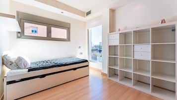 4 chambres, fer et planche Ă  repasser, Wi-Fi gratuit, draps fournis