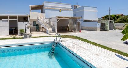 Apartment 'Stella Marina' with Shared Pool, Wi-Fi and Air Conditioning
