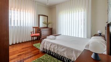 4 soveværelser, strygejern/strygebræt, gratis Wi-Fi, sengetøj