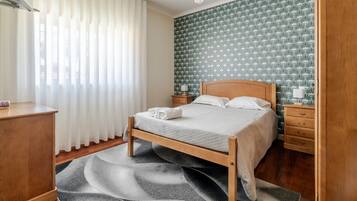 4 camere, ferro/asse da stiro, Wi-Fi gratuito, lenzuola