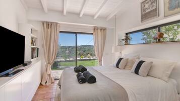 1 chambre, fer et planche Ă repasser, Wi-Fi gratuit, draps fournis