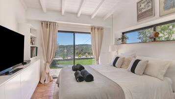 1 chambre, fer et planche Ă repasser, Wi-Fi gratuit, draps fournis