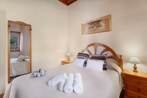 2 bedrooms, iron/ironing board, free WiFi, bed sheets - Holiday Home 'Zaida' with Mountain View, Private Terrace and Wi-Fi (San Sebastián de la Gomera)