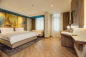 Comfort King Room, City View | Sábanas de algodón egipcio, ropa de cama de alta calidad, caja fuerte