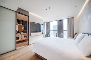 豪华韵动房模糊房型 | 迷你吧、办公桌、隔音、免费婴儿床