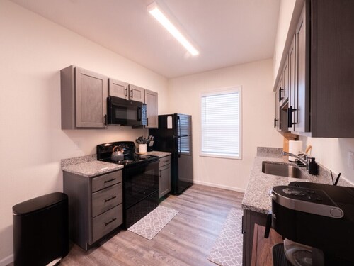 [3BR] Chic Retreat > Min to KU/Mass