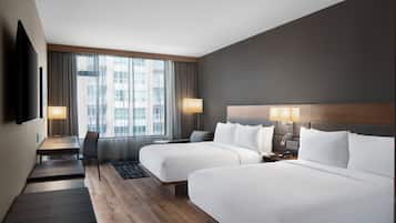 Zimmer, 2 Queen-Betten | Allergikerbettwaren, Schreibtisch, schallisolierte Zimmer