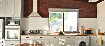 UzuriBarossa - African Soul, Barossa Spirit