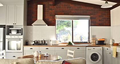 UzuriBarossa - African Soul, Barossa Spirit