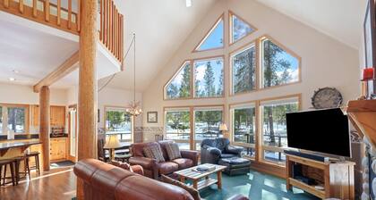 4 Umpqua - Sunny Sunriver! Hot Tub, AC, SHARC, Amazing Location!