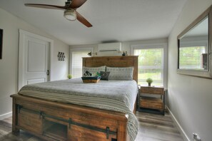 3 bedrooms, iron/ironing board, free WiFi, bed sheets - 3 bedroom home in charming Davenport with AC, WiFi 20 min away to Disney (Davenport)