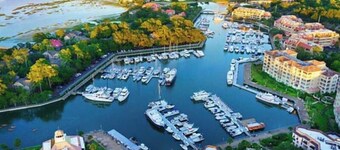 889 Ketch Court @ Harbour Town, Sea Pines | Pool Access | Walk to Marina & Golf Links