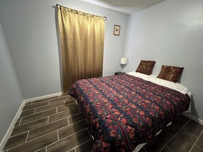 4 bedrooms, desk, iron/ironing board, WiFi - Backyard lake,near I- 95,To zoo,cumberland park,kingsbay base navy base,beaches (Kingsland)