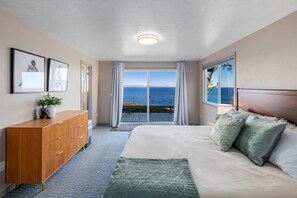 4 bedrooms, desk, iron/ironing board, travel cot