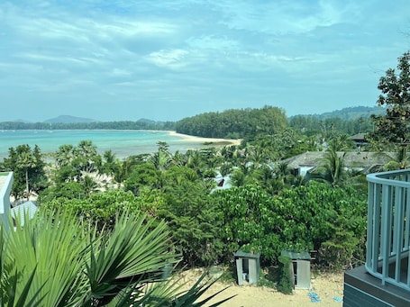 Suite Premium, 2 chambres, vue mer | Terrasse/Patio. Beachfront Bliss at Naiyang by ALPHATEL