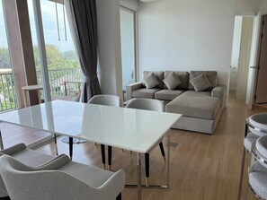 Suite Premium, 2 habitaciones, vistas al mar | Zona de estar