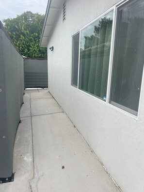 Property grounds - Cozy Guest House in amazing Las Vegas (Las Vegas)