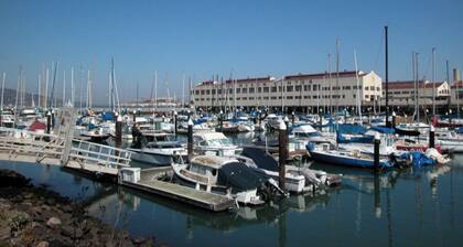 Contemporary Marina District Flat - Newly listed, nice home in a great location!