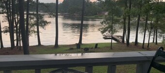 Cozy 3-bedroom lake front property on Lake Sinclair with 2 private docks