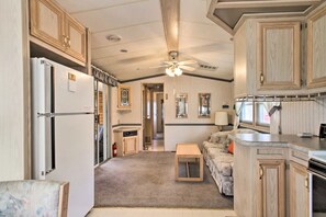 Interior - Couples cabin on Three Island Lake in Bemidji, MN (Bemidji)