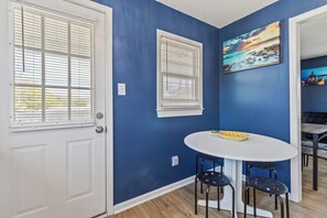 Dining - Blue Citadel: Royal Abode 2 Blocks From the Beach! (Myrtle Beach)