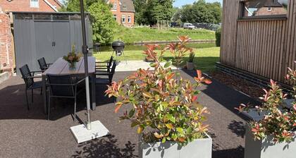 Am Tief - Holiday home on the canal on 140sqm for up to 7 people and dogs!